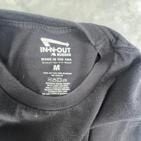 In-N-Out Las Vegas Black Classic Car Graphic T-shirts Size Medium Made in USA - Picture 7 of 7